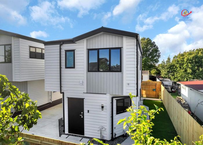  at 15 McKean Avenue, Manurewa, Manukau City, Auckland