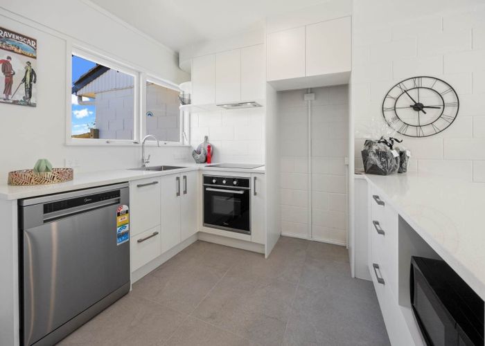  at 2/39 Oriana Avenue, Lynfield, Auckland