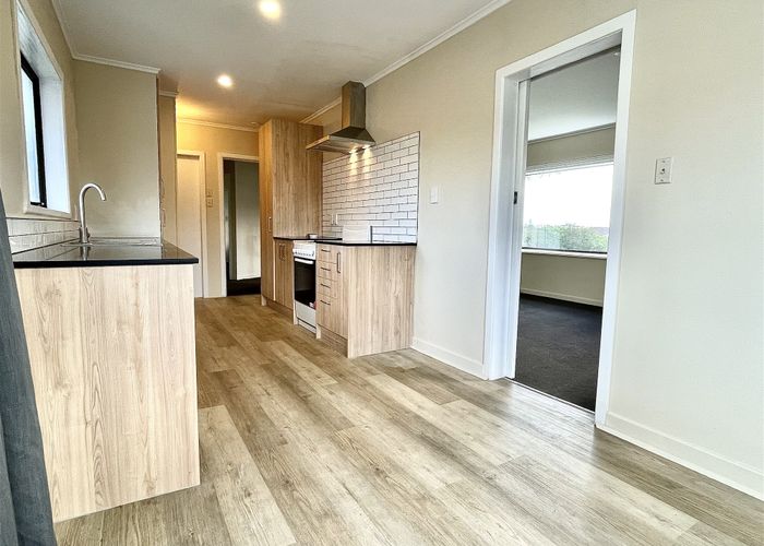  at 324 Blockhouse Bay Road, Avondale, Auckland