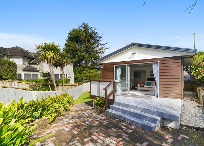  at 3/0 Botany Road, Howick, Auckland