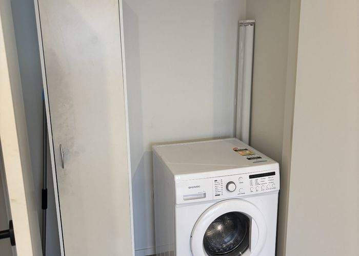  at 221 High St, Lower Hutt, Lower Hutt, Wellington