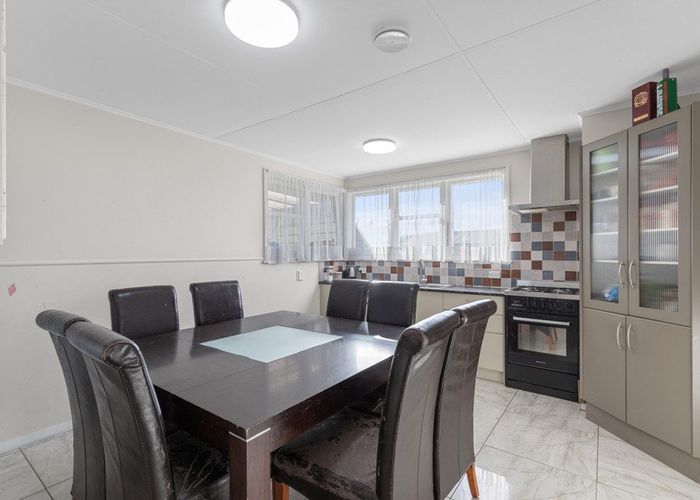  at 3 Bellmont Avenue, Chartwell, Hamilton, Waikato