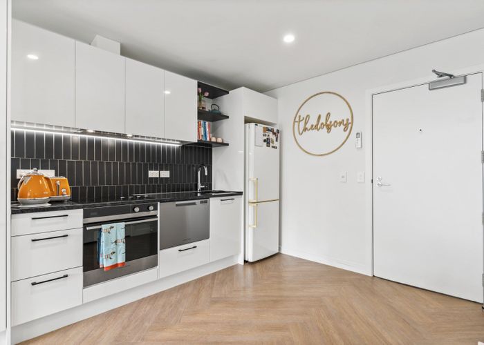  at 202/82 Jellicoe Road, Mount Wellington, Auckland