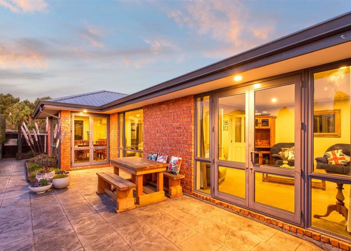  at 2 Kimbrace Place, Belfast, Christchurch