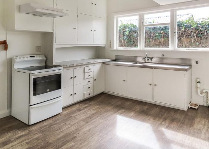  at 98 Waterloo Road, Lower Hutt, Lower Hutt, Wellington
