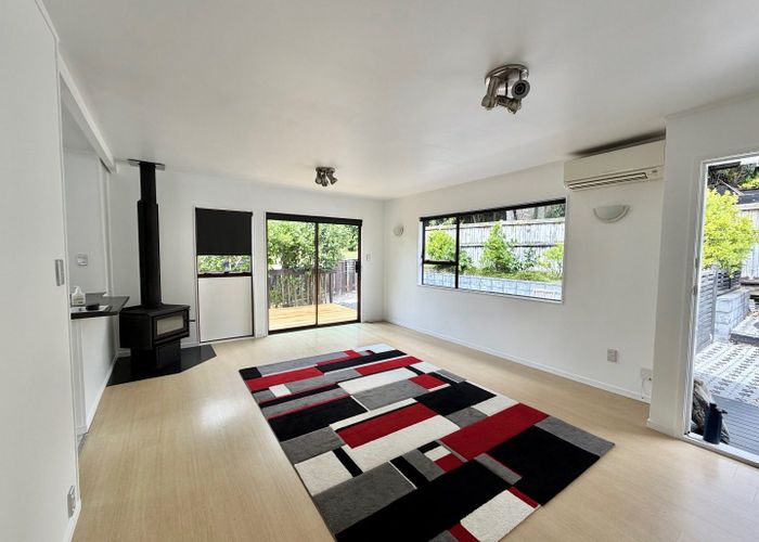  at 2/10 Halder Place, Torbay, North Shore City, Auckland