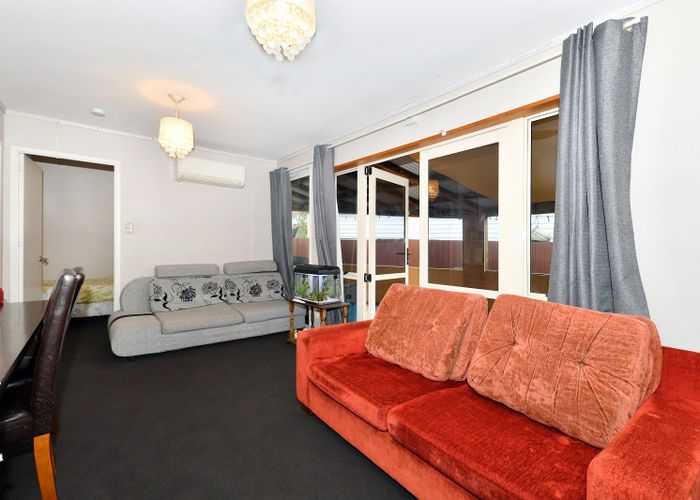  at 2/98 Neill Street, Hornby, Christchurch