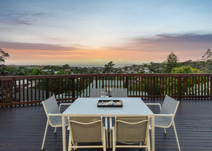  at 1/547 East Coast Road, Browns Bay, North Shore City, Auckland