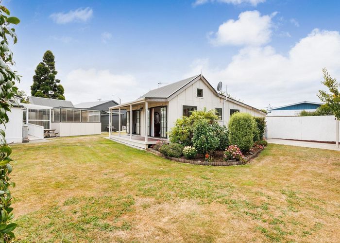  at 121-123 High Street, Bulls, Rangitikei, Manawatu / Whanganui