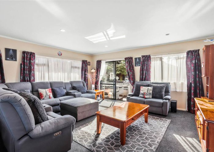  at 21 Killygordon Place, Massey, Waitakere City, Auckland
