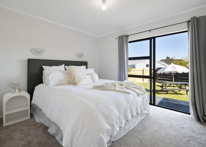  at 18 Suzanne Grove, Kelvin Grove, Palmerston North