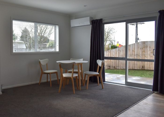  at 2/5 Mount View Road, Melville, Hamilton