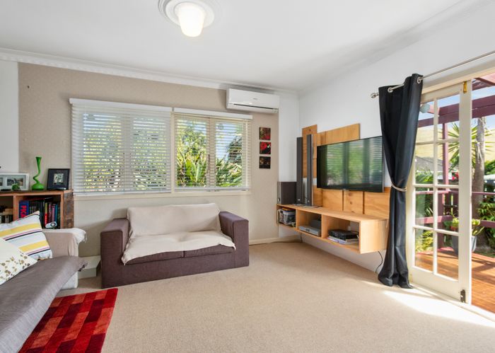  at 2/66 Miller Road, Mangere Bridge, Auckland