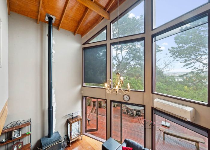  at 6 Remu Place, Greenhithe, North Shore City, Auckland