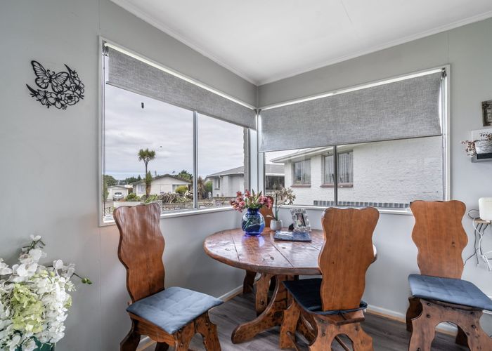  at 27 Iona Place, Strathern, Invercargill