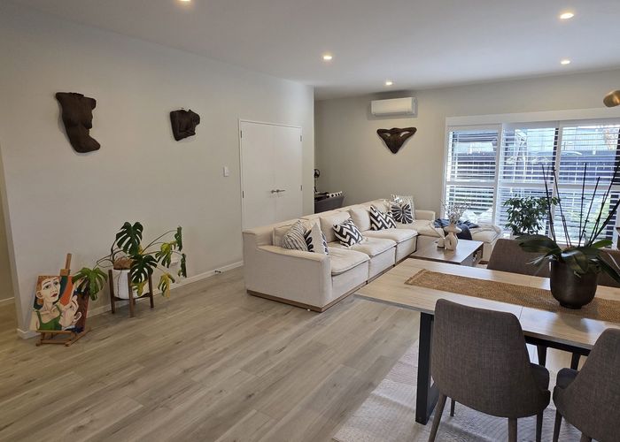  at 1/1 Holland Avenue, Point England, Auckland City, Auckland