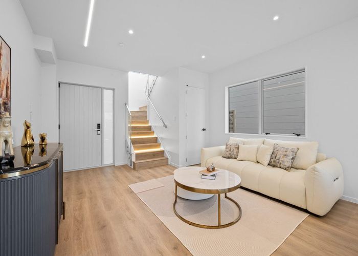  at 9, A-D Juliet Avenue, Howick, Manukau City, Auckland