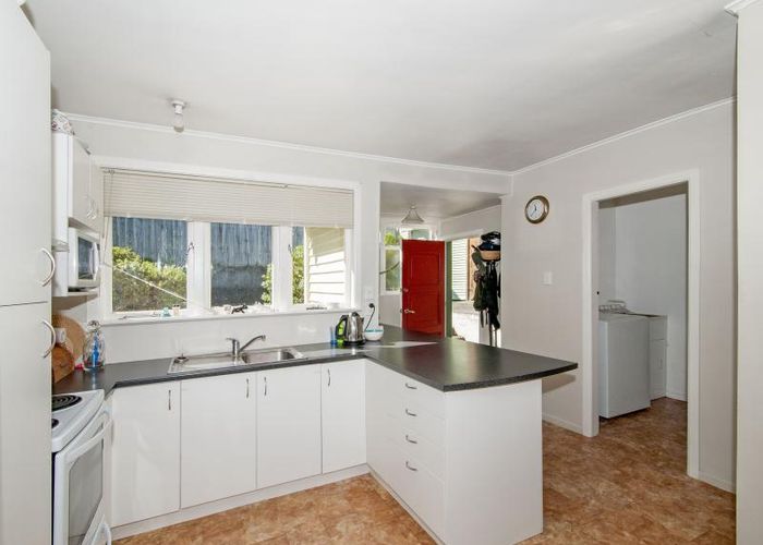  at 107 Thomas Street, Stokes Valley, Lower Hutt