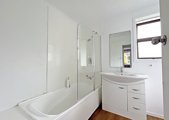  at 124 Centennial Avenue, Helensburgh, Dunedin, Otago