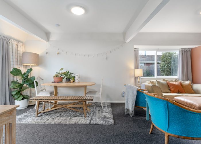  at 2/38 Reynolds Avenue, Bishopdale, Christchurch