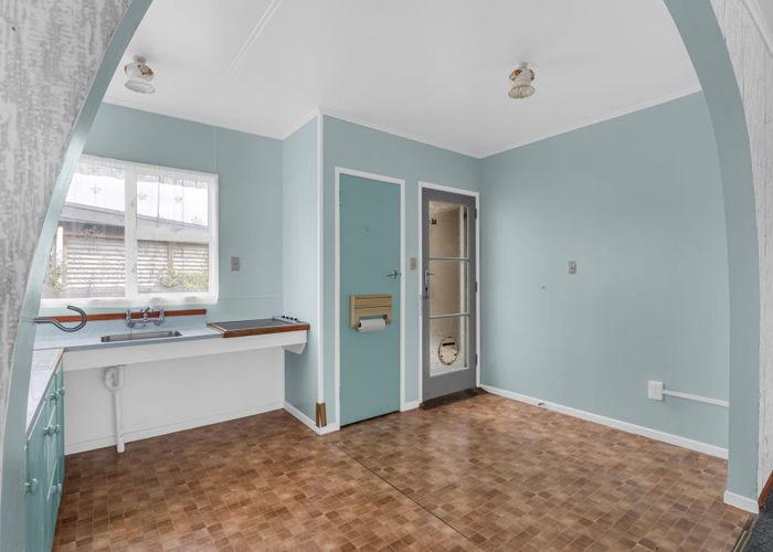  at 2/104 Alma Road, Gonville, Whanganui, Manawatu / Whanganui