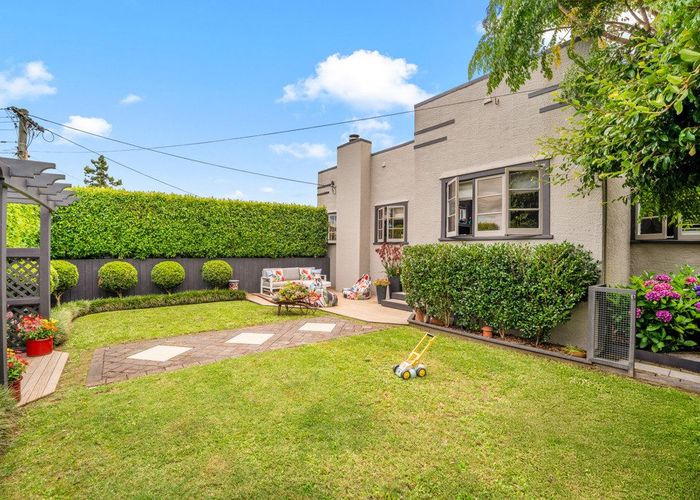  at 1/18 Gardner Avenue, New Lynn, Waitakere City, Auckland