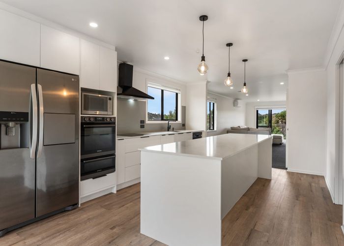  at 51 Tamahere Drive, Glenfield, North Shore City, Auckland
