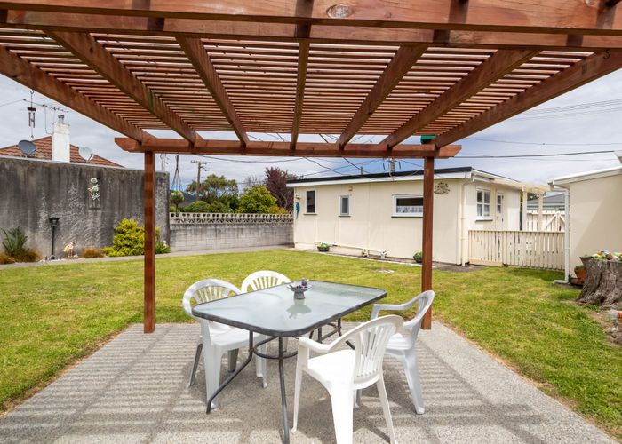  at 6 Willow Grove, Ebdentown, Upper Hutt, Wellington