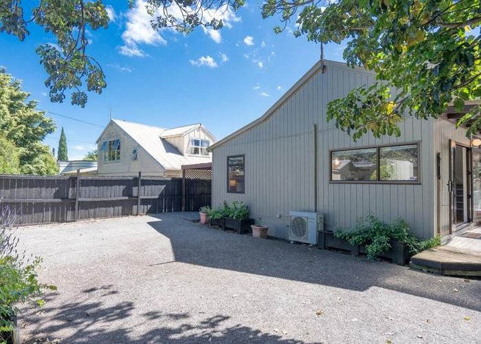  at 21 St Georges Road, Avondale, Auckland