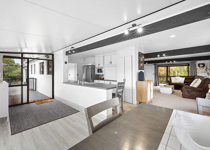  at 14 Winstone Place, Highlands Park, New Plymouth, Taranaki