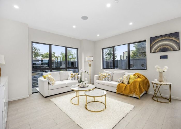  at 1/25 Hedge Row, Sunnyhills, Manukau City, Auckland