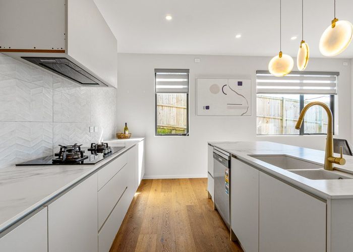  at 17B Deuxberry Avenue, Northcote, Auckland