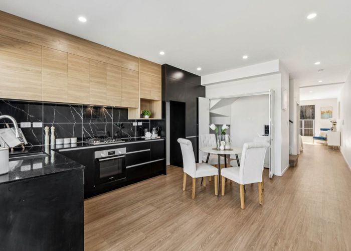  at 10 Stroom Street, Flat Bush, Manukau City, Auckland