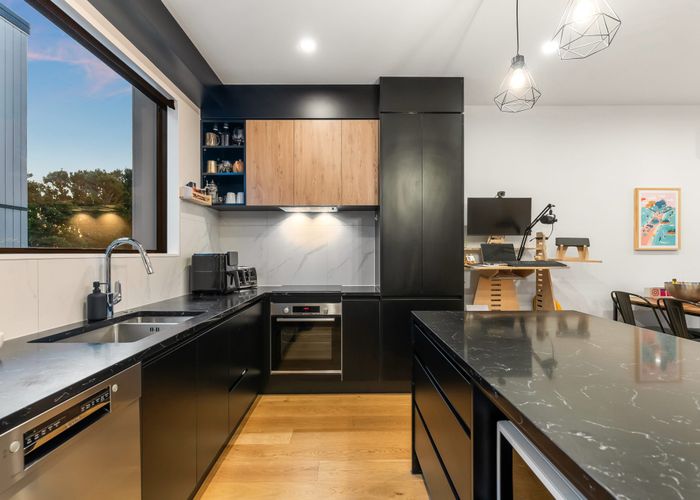  at 7/16 Williamson Avenue, Belmont, North Shore City, Auckland