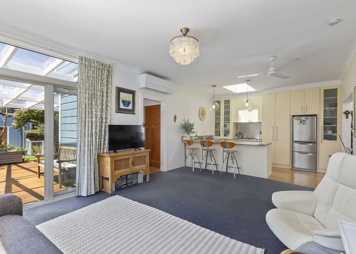  at 31 Derwent Street, Island Bay, Wellington