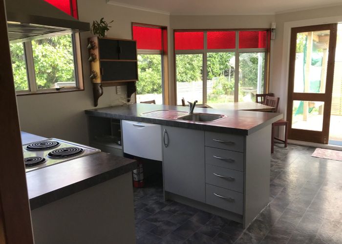  at Oakura, New Plymouth, Taranaki