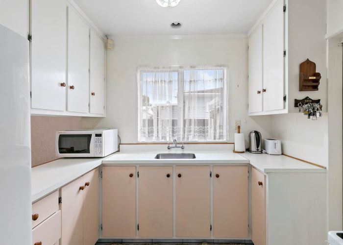  at 1/5 Leonard Road, Mount Wellington, Auckland City, Auckland