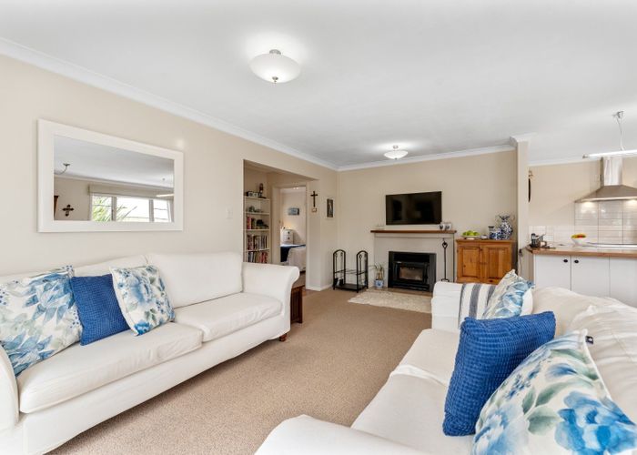  at 74 Glen Road, Raumati South, Paraparaumu