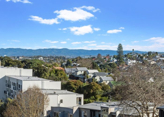  at 8A Macaulay Street, Eden Terrace, Auckland