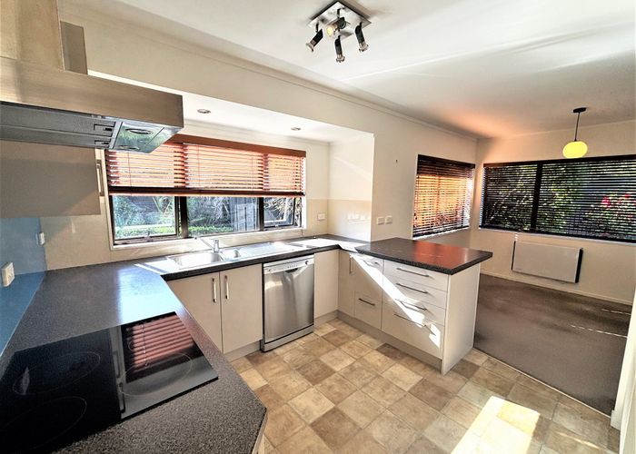  at 2/79 Mirrabooka Avenue, Botany Downs, Manukau City, Auckland