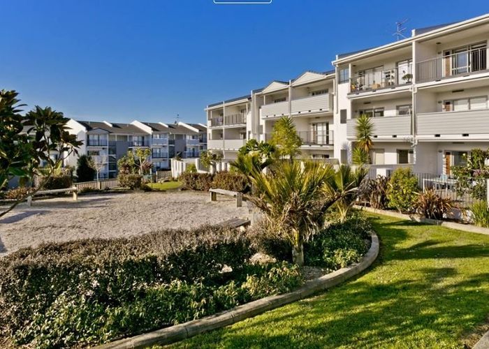  at 3D/60 Masons Road, Oteha, Auckland