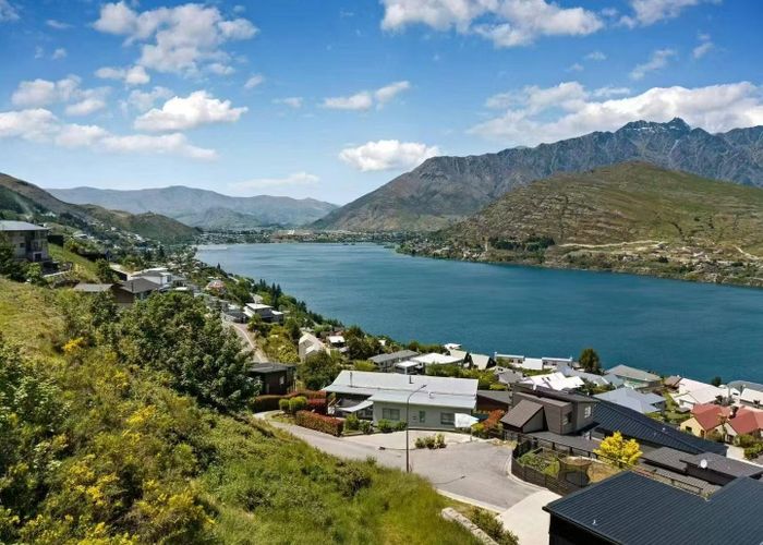  at 12 Birch Lane, Queenstown Hill, Queenstown-Lakes, Otago