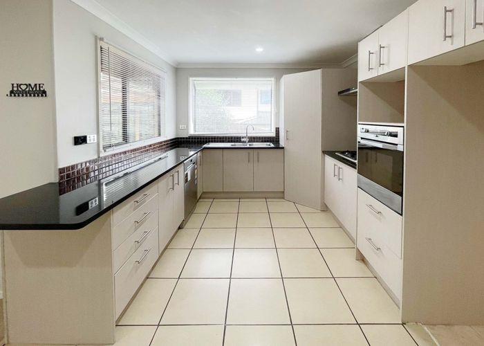  at 19 The Enclave, Totara Heights, Manukau City, Auckland