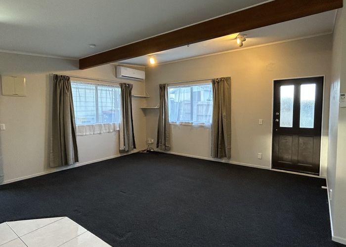  at 11A Moxham Grove, Massey, Waitakere City, Auckland