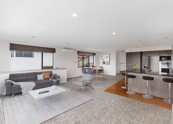  at 84 Wade River Road, Stanmore Bay, Whangaparaoa