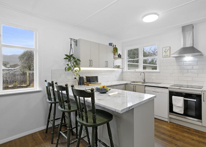  at 6 Benge Crescent, Clouston Park, Upper Hutt, Wellington