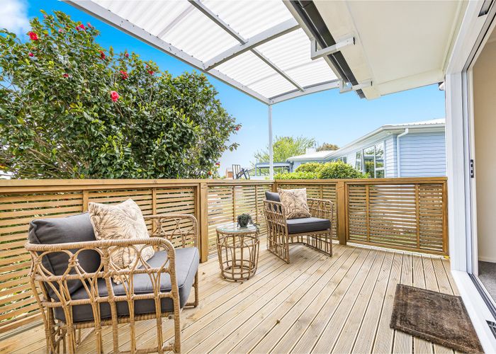  at 11 Gilpin Place, Beach Haven, North Shore City, Auckland