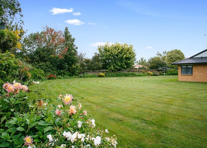  at 20 Cowley Drive, Leamington, Cambridge