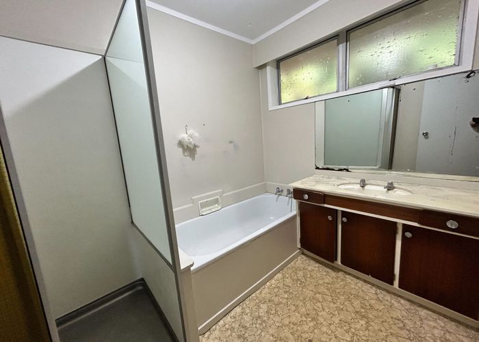  at 40a Savoy Rd, Glen Eden, Waitakere City, Auckland