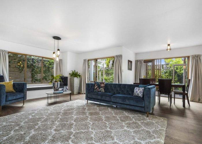  at 33 Anglesea Street, Hamilton Central, Hamilton